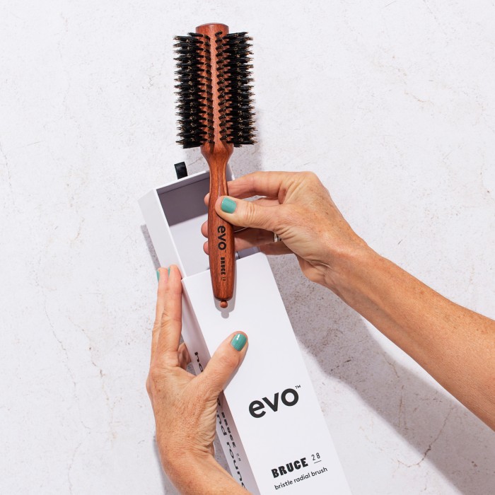 Evo Bruce 28 Natural Bristle Radial Brush