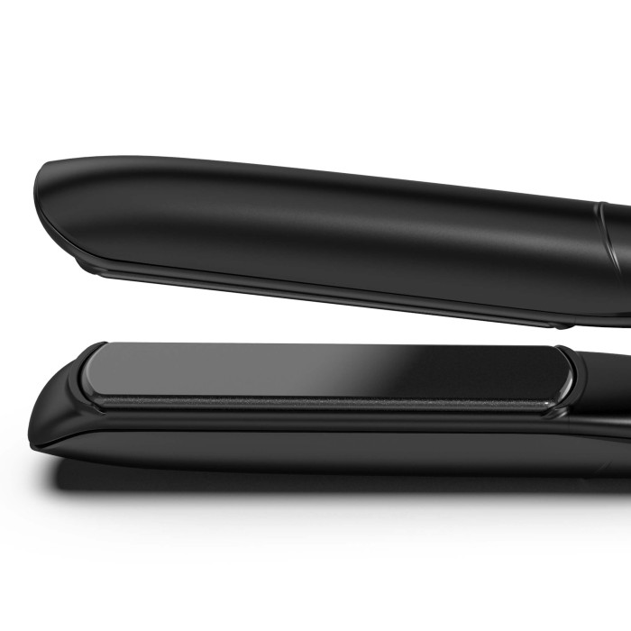 ghd platinum+ hair straightener in Black